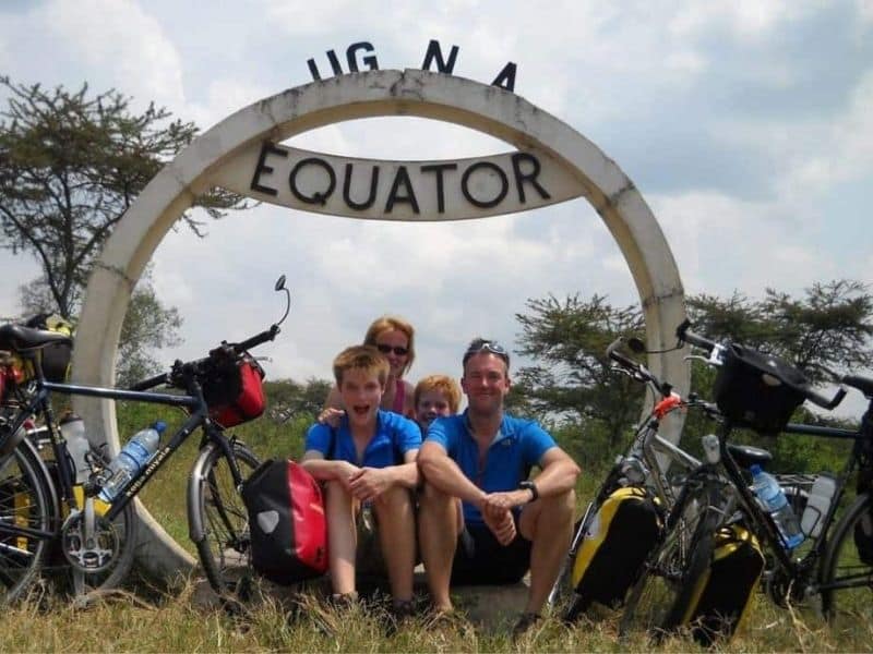 Ruud, Sandra, Bas en Daan fietsvakantie Uganda deKleieneSpaak pyro twentyfour air groen de kleine Spaak