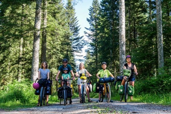 justinamarialouisa fietsvakantie met kinderen gezin de kleine spaak (600 x 400 px) pyro twentyfour air groen de kleine Spaak