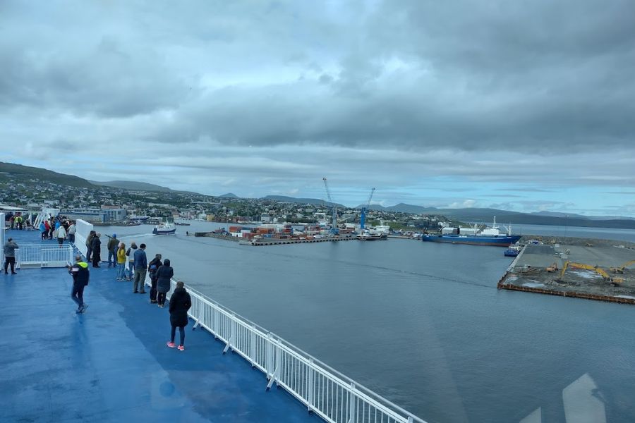 IJsland 2022 ms norrona tussenstop Torshavn Faeroer zoek papa De Kleine Spaak