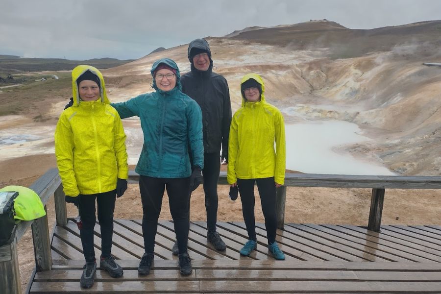 19 juli IJsland 2022 samen op de foto deKleineSpaak
