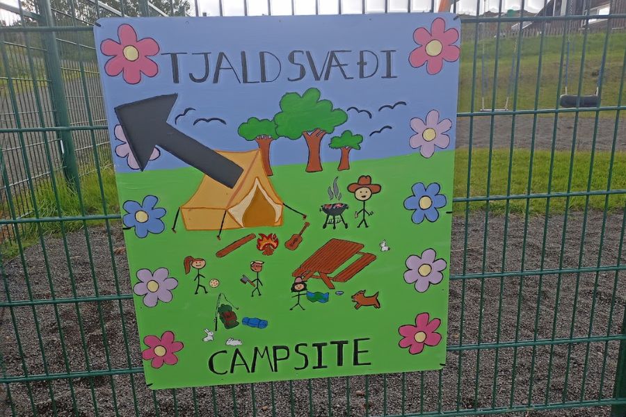 Bord naar camping deKleineSpaak