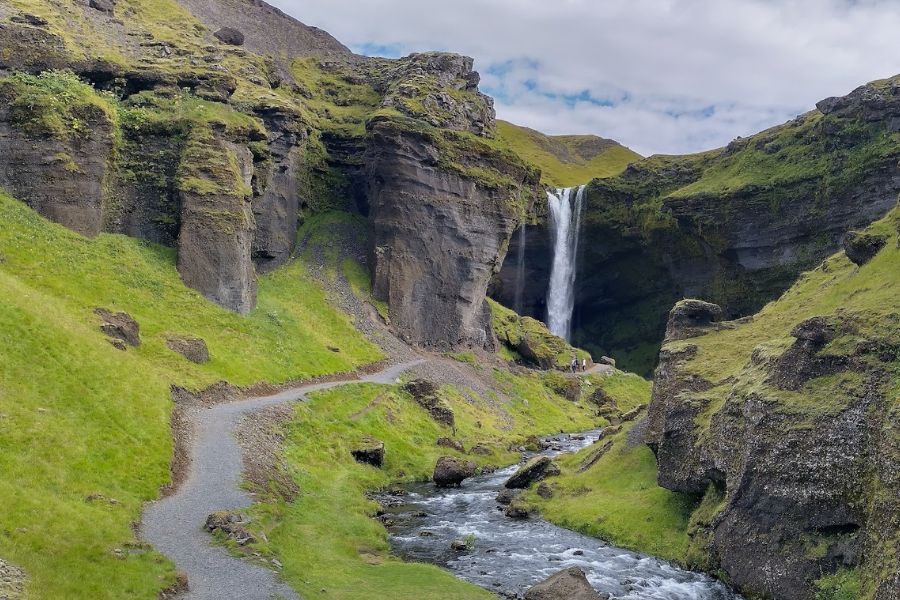 1 augustus IJsland 2022 Kvernufoss deKleineSpaak