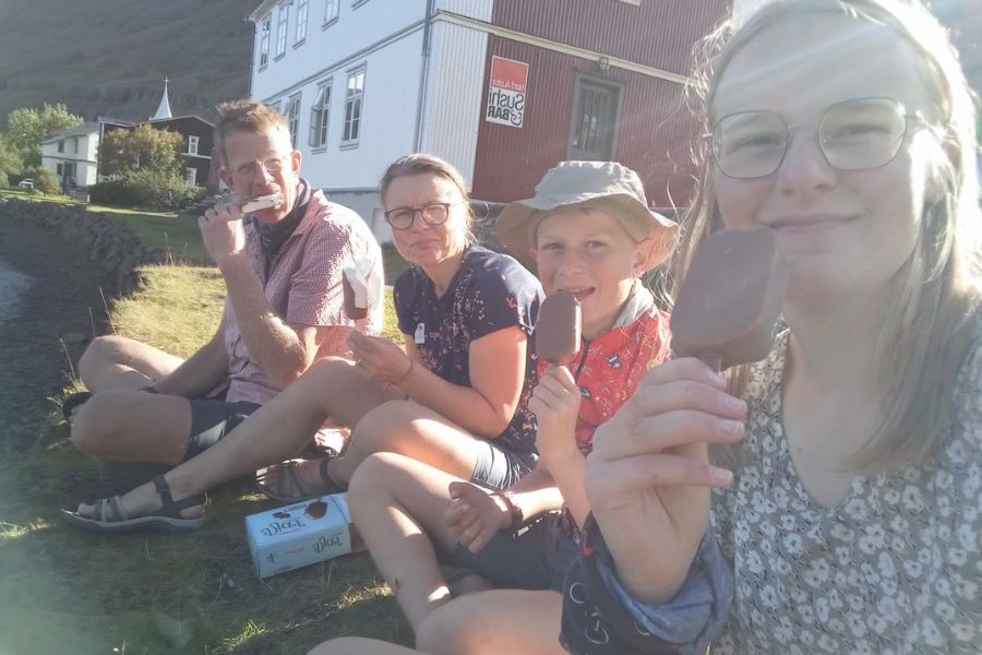 10 augustus IJsland 2022 Sydisfjordure Ijsje deKleineSpaak