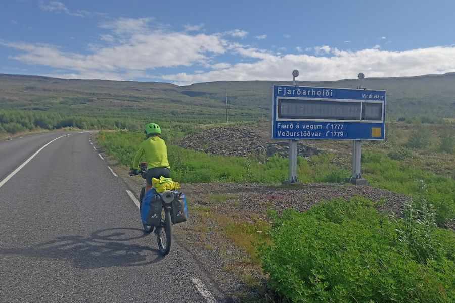 9 augustus IJsland 2022 Weg 93 Egilsstadir Sydisfjordure deKleineSpaak