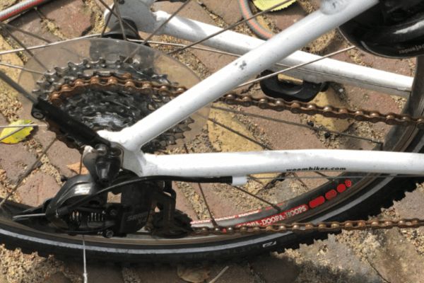 ketting verroest zwaar schakelen De Kleine Spaak